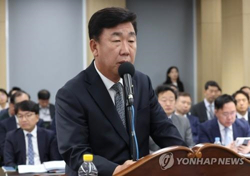 국정감사에서 오송참사 관련 증인으로 출석한 이범석 청주시장 [연합뉴스 자료사진]